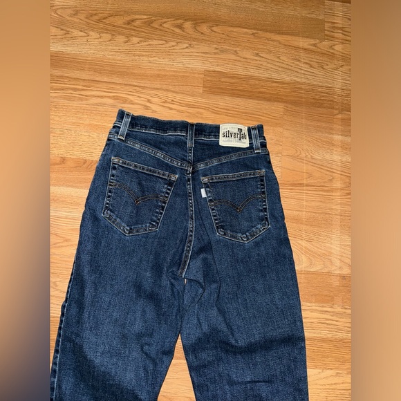 Levi’s High Waisted Mom Jeans - Picture 9 of 12